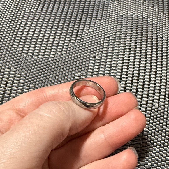 Ring - Picture 2 of 2